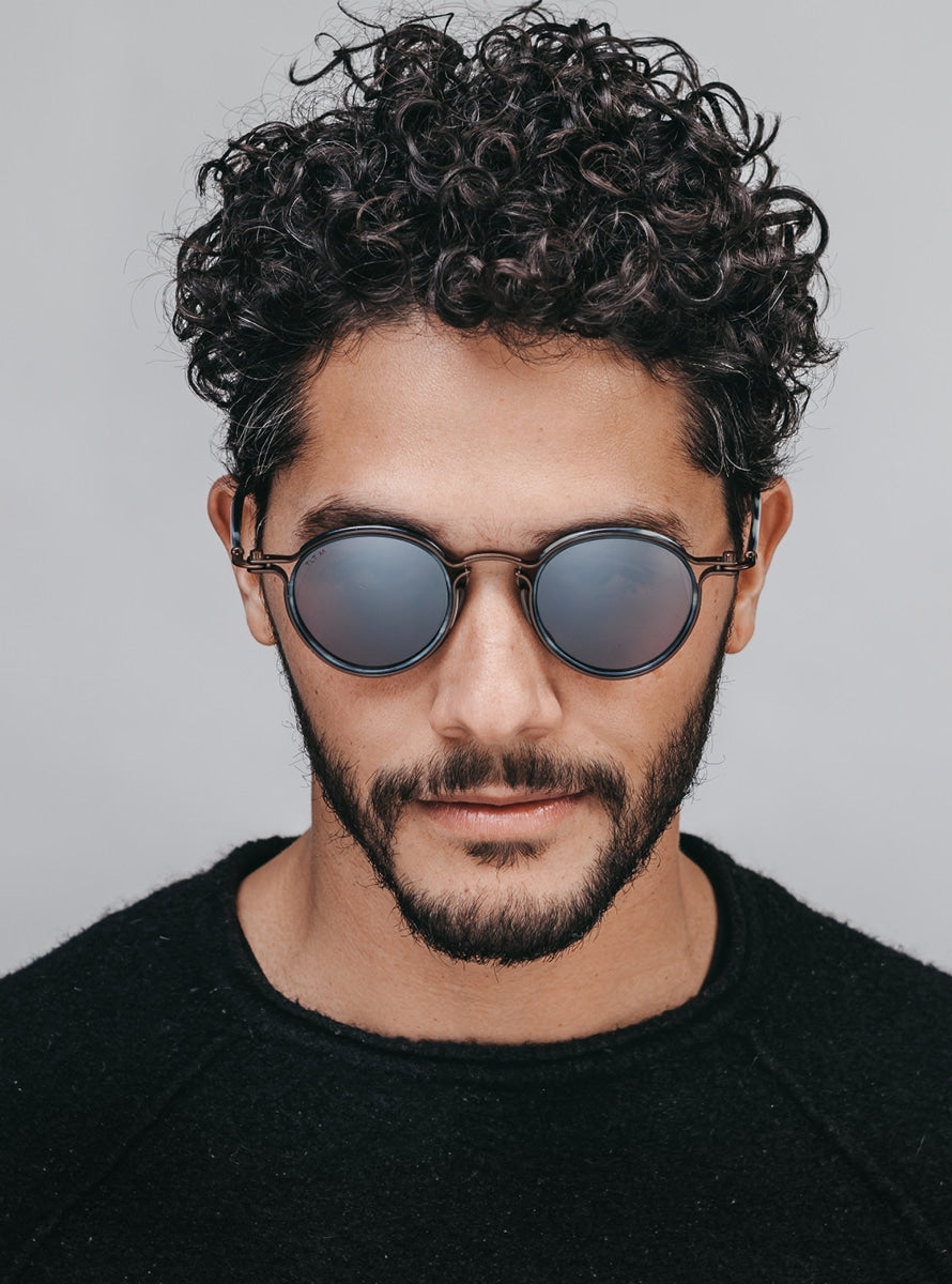 Tavat - Pantos 2.0 | C. Frame color - Black Havana. Lens color - Grey Silver